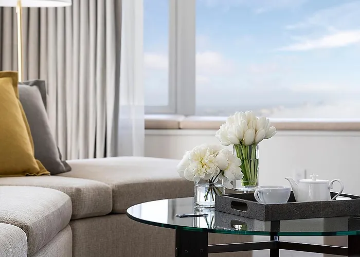 Four Seasons 5*