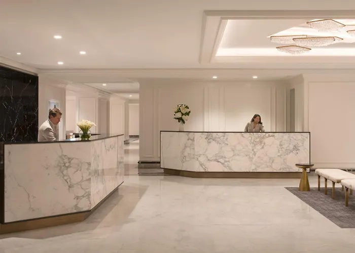 Four Seasons Hotel 5*