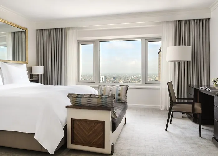 Four Seasons Hotel 5*