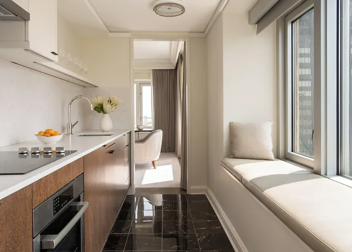 Four Seasons Hotel 5*